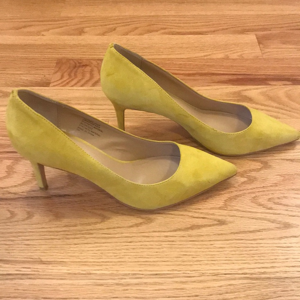 Banana Republic Pumps
